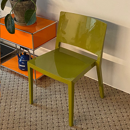 Lizz Glossy Kartell olive color